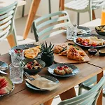 فندق مبيت وإفطار Ostria View Mykonos 4*